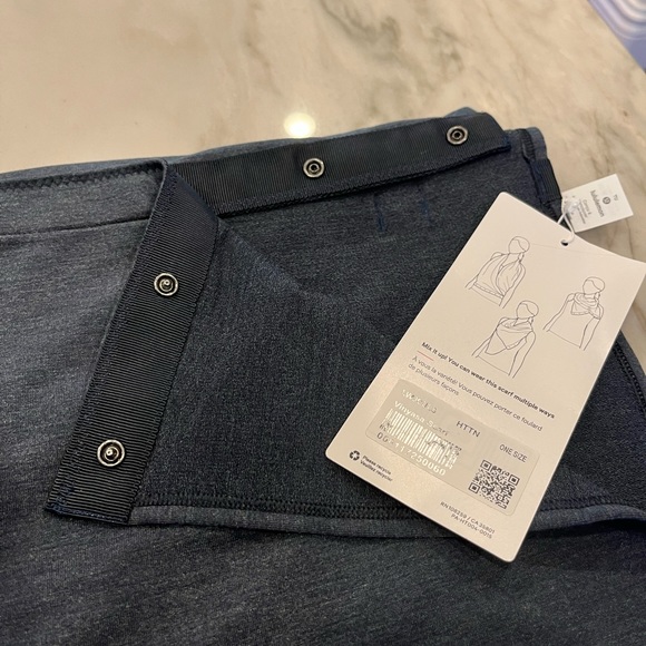 Lululemon - Picture 5 of 7